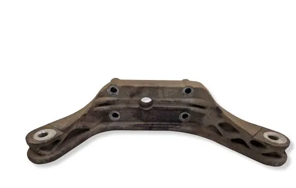 Land Rover Evoque I Rear differential/diff mount bracket 6527110600
