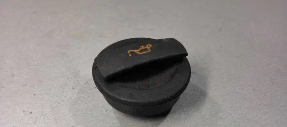 Volkswagen PASSAT B6 Oil filler cap 06C103485P