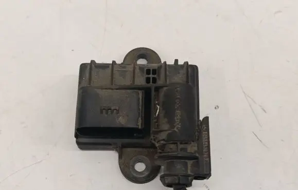 Mercedes-Benz C W205 Glow plug pre-heat relay A6519003103