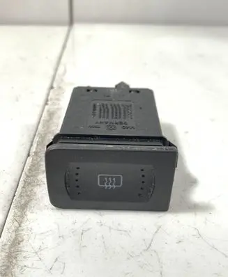 Volkswagen Golf IV Windscreen/window heater switch 1J0953235J