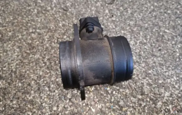 Skoda Fabia Mk2 (5J) Mass air flow meter 0281002531 038906461B