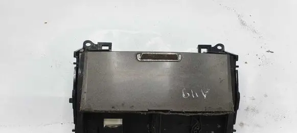 Lexus IS 220D-250-350 Ashtray (front) 1A210320