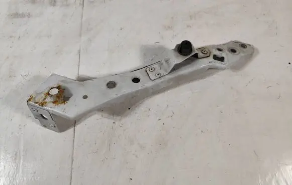 Renault Megane III Top upper radiator support slam panel 06251306E