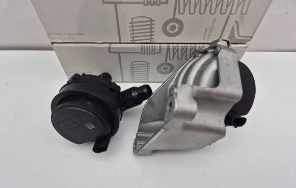 Mercedes-Benz GLA H247 Electric auxiliary coolant/water pump A6562033300 A0005006300