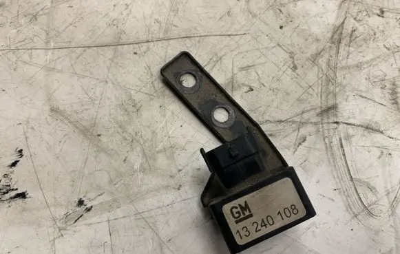 Opel Insignia A Acceleration sensor 13240108