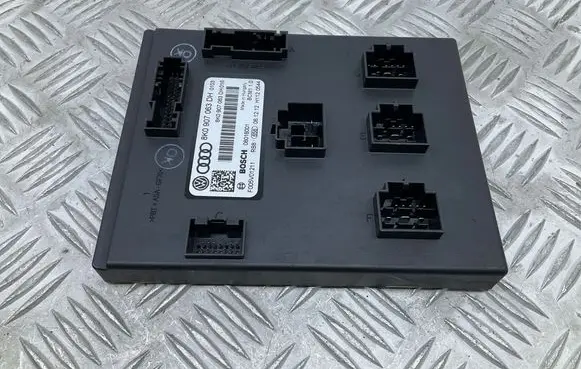 Audi A5 8T 8F Comfort/convenience module 8K0907063DH