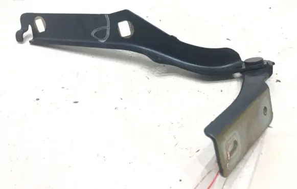 Engine bonnet/hood hinges