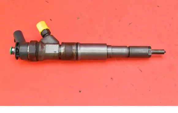 BMW 1 E81 E87 Fuel injector 0445110209