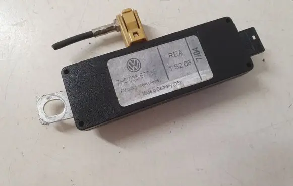 Volkswagen Multivan T5 Aerial antenna amplifier 7H5035577H