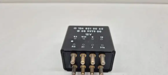Mercedes-Benz E W124 Window wiper relay 1248210063