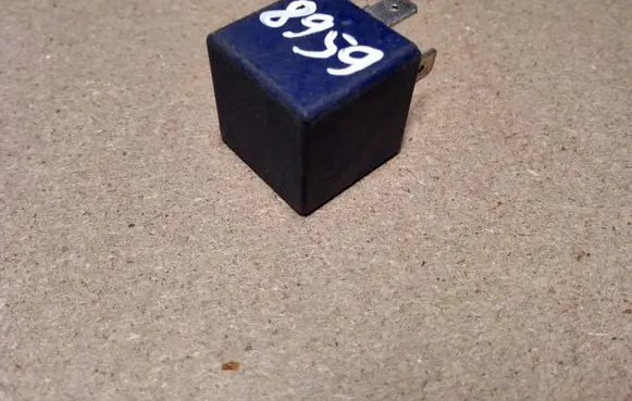 Opel Zafira A Other relay 90450169 22210032