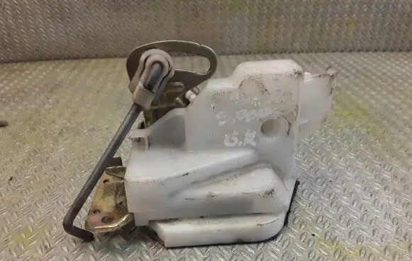 Mitsubishi Pajero Sport I Rear door lock
