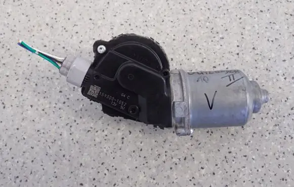 Mitsubishi Outlander Wiper motor 