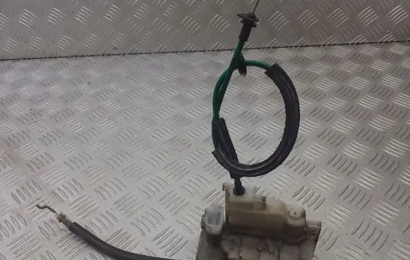 Alfa Romeo 159 Front door lock