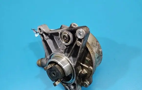 Porsche Panamera (970) Vacuum pump 94610056003 IMPRK1520187