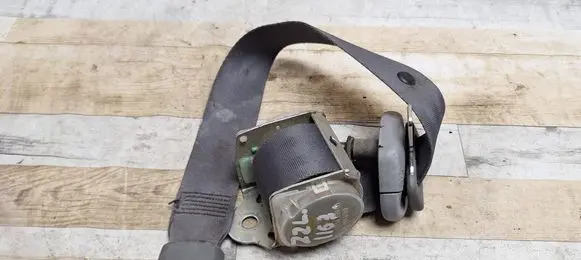 Toyota Previa (XR30, XR40) II Third row seat belt 0429091