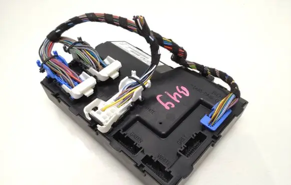 Ford Fiesta Comfort/convenience module AV1T15K600EK 030781727302