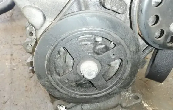 Toyota Prius (XW20) Crankshaft pulley