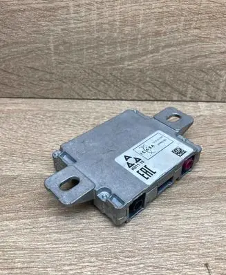 BMW 5 G30 G31 G38 Antenna control unit TA20151284