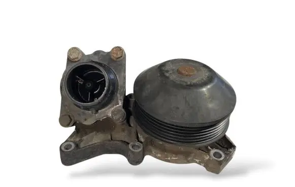 BMW 3 E90 E91 Water pump 7797640