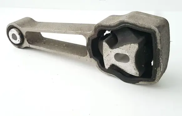Volvo XC60 Engine mount bracket 30793322