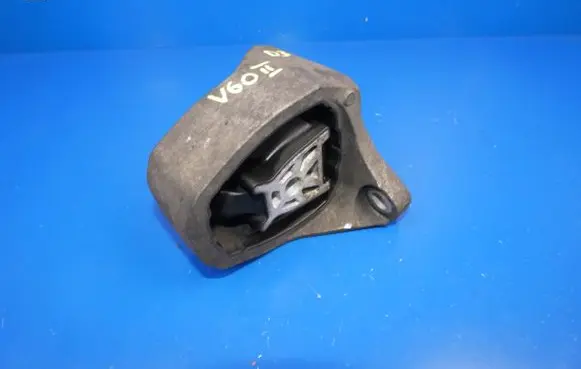 Volvo V60 Engine mount bracket 31686814