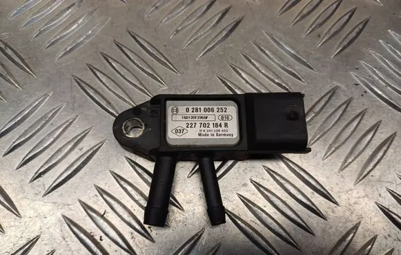 Renault Kangoo II Exhaust gas pressure sensor 227702184R H8201238402 0281006252