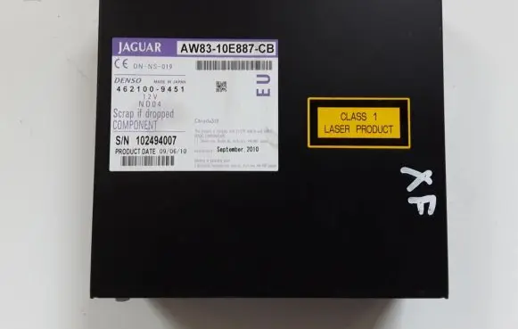 Jaguar XF X250 CD/DVD changer AW8310E887CB