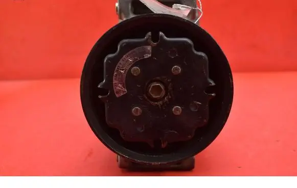 Volkswagen Golf IV Air conditioning (A/C) compressor (pump) 