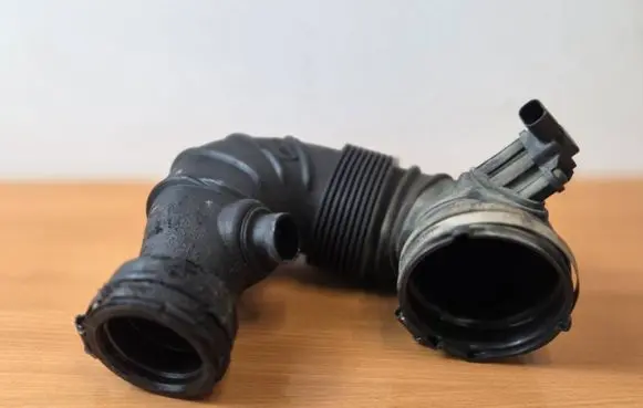 Mercedes-Benz E AMG W212 Air intake duct part A6510904537 446286631 A6510941497