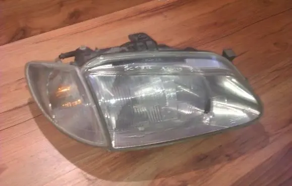 Renault Scenic I Headlight/headlamp 88201095