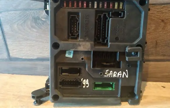 Volkswagen Sharan Fuse module