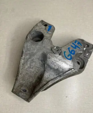 BMW M4 F82 F83 Engine mounting bracket 6789093 210383100