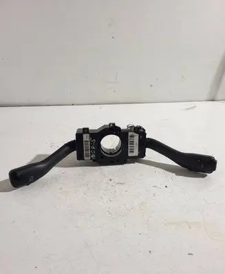 Volkswagen New Beetle Indicator stalk 8L0953513J 2367992 202854