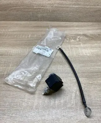 Hyundai i30 Brake pedal sensor switch 938104DRWAQQH