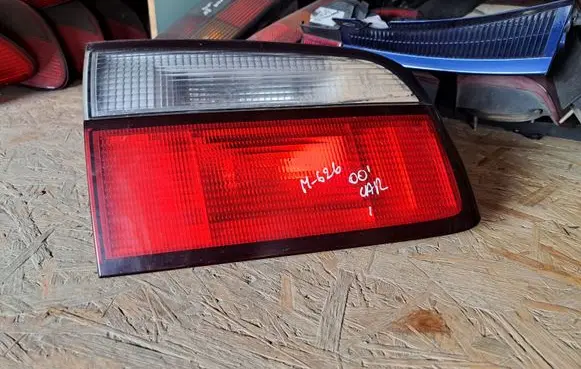 Mazda 626 Tailgate rear/tail lights R2267