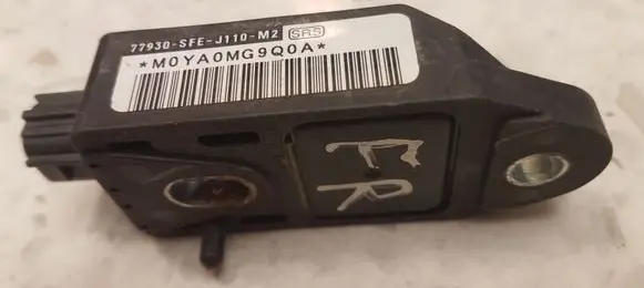 Honda FR-V Airbag deployment crash/impact sensor 77930SFEJ110M2