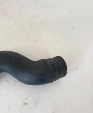 Opel Zafira B Intercooler hose/pipe 55557037
