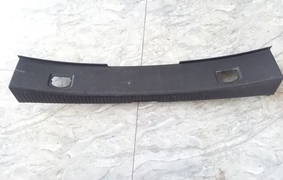 Volkswagen Touran I Trunk/boot sill cover protection 1T0863459A