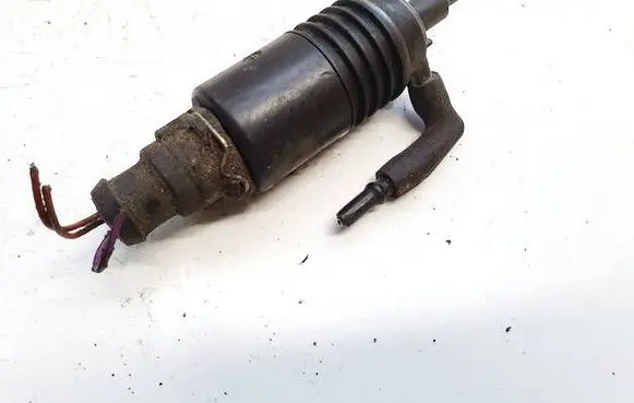 Audi 100 S4 C4 Windscreen/windshield washer pump 4A0955651