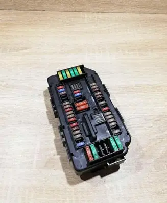 BMW 3 F30 F35 F31 Fuse module 9337879 869099 10688710