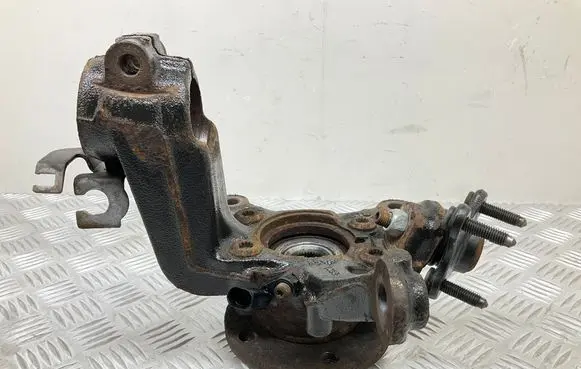 Front wheel hub