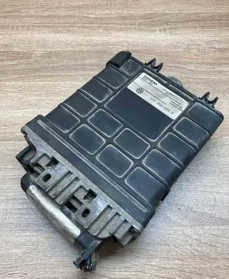 Volkswagen PASSAT B4 Engine control unit/module ECU 037906025G 5WP4203