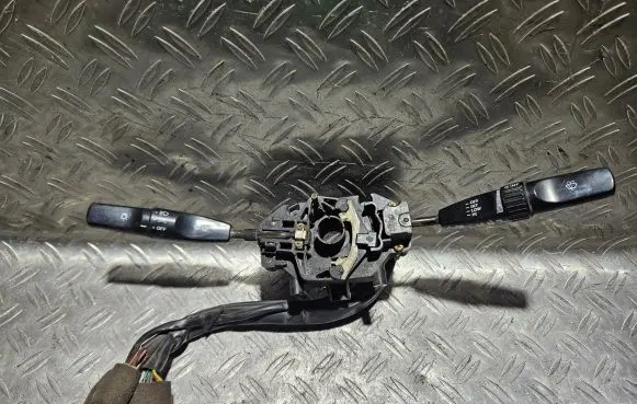 Hyundai Lantra I Wiper turn signal indicator stalk/switch 339310