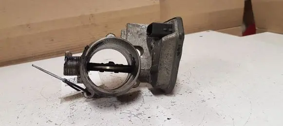 BMW 1 E81 E87 Throttle valve 780437301