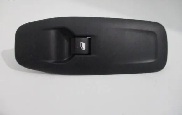 Peugeot 208 I Electric window control switch 98242560ZD