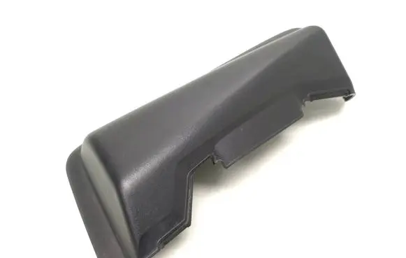 Rear/tail light trim molding