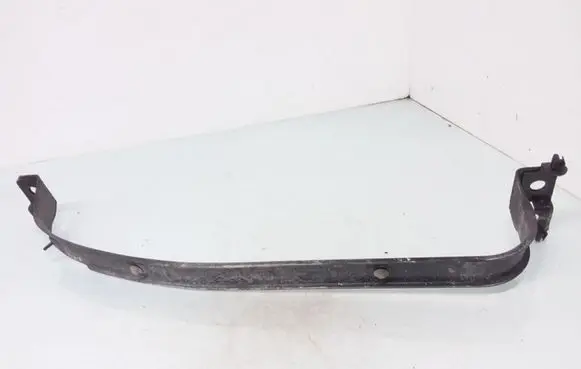 Fuel tank mounting bracket