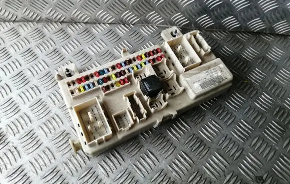 Ford Focus Fuse module 4M5T14A073BG