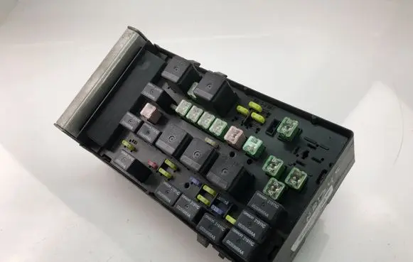 Dodge Caravan Fuse box set 05144505AD